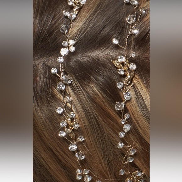 Brides & Hairpins - Gia Double Banded Halo Headpiece​ - Picture 4 of 6